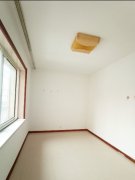 低價出租郵政門市近百平米（兩層）適合辦公發廊直播等用